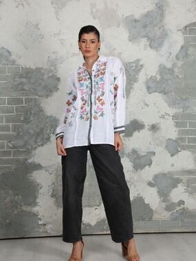 Avani Del Amour S2773 White Butterfly Embroidered Button-Down Tunic